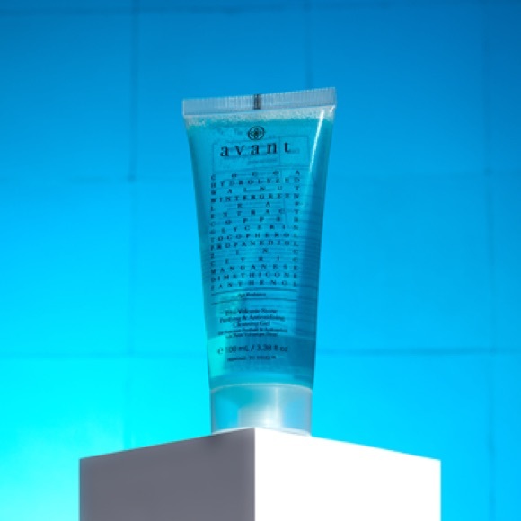 Avant- blue volcanic stone purifying and anti-oxidizing cleansing gel - Picture 3 of 3